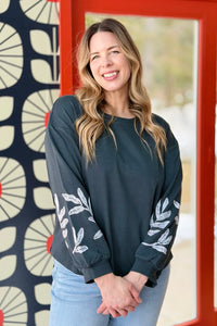 Leaf-embroidered Sleeve Lounge Top