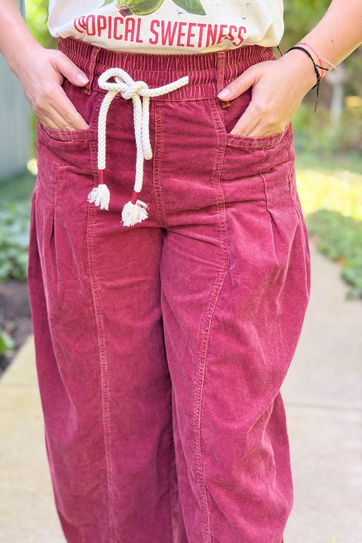 Washed Corduroy Pleated Barrel Pants - Burgundy