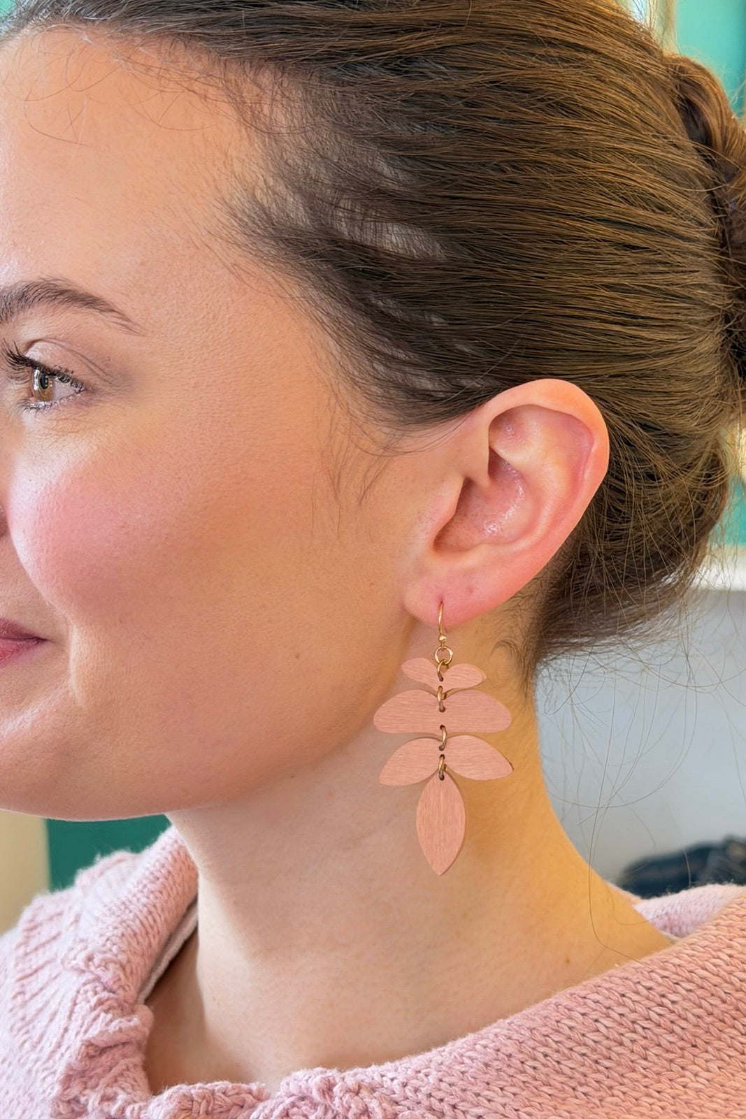 Wood Leaf Dangle Earrings - Pink