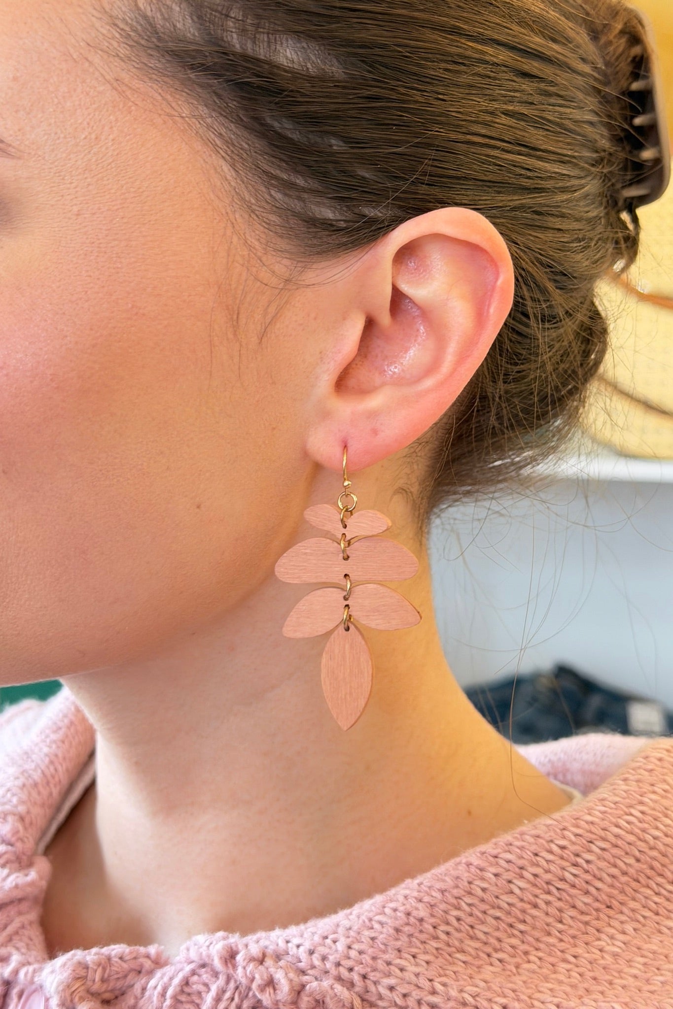 Wood Leaf Dangle Earrings - Pink