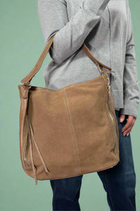 Emilia Hobo - Nutmeg