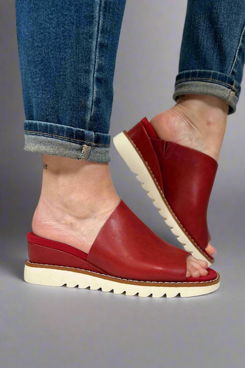 Wedge Slip On Diagonal - Red