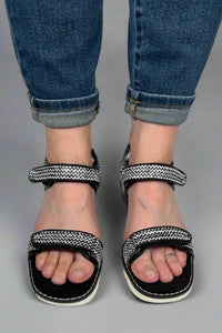 Wedge Raffia Strap Sandal - Black & White
