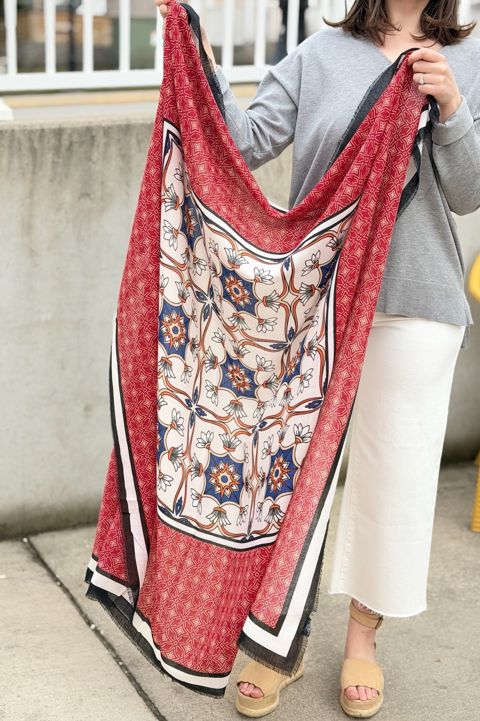 Geometric Lightweight Scarf - Red