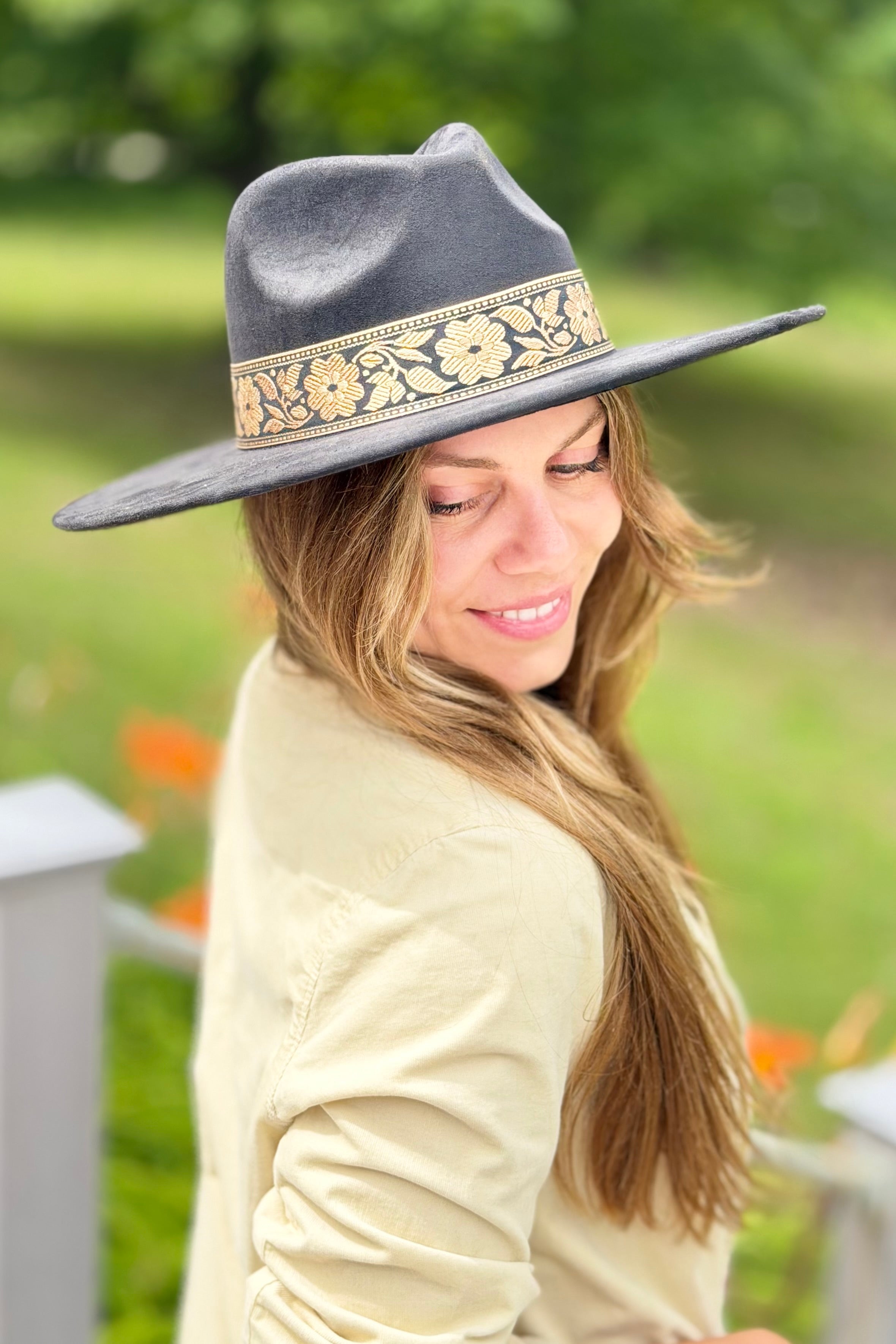 Hat With Floral Ribbon Band - Black