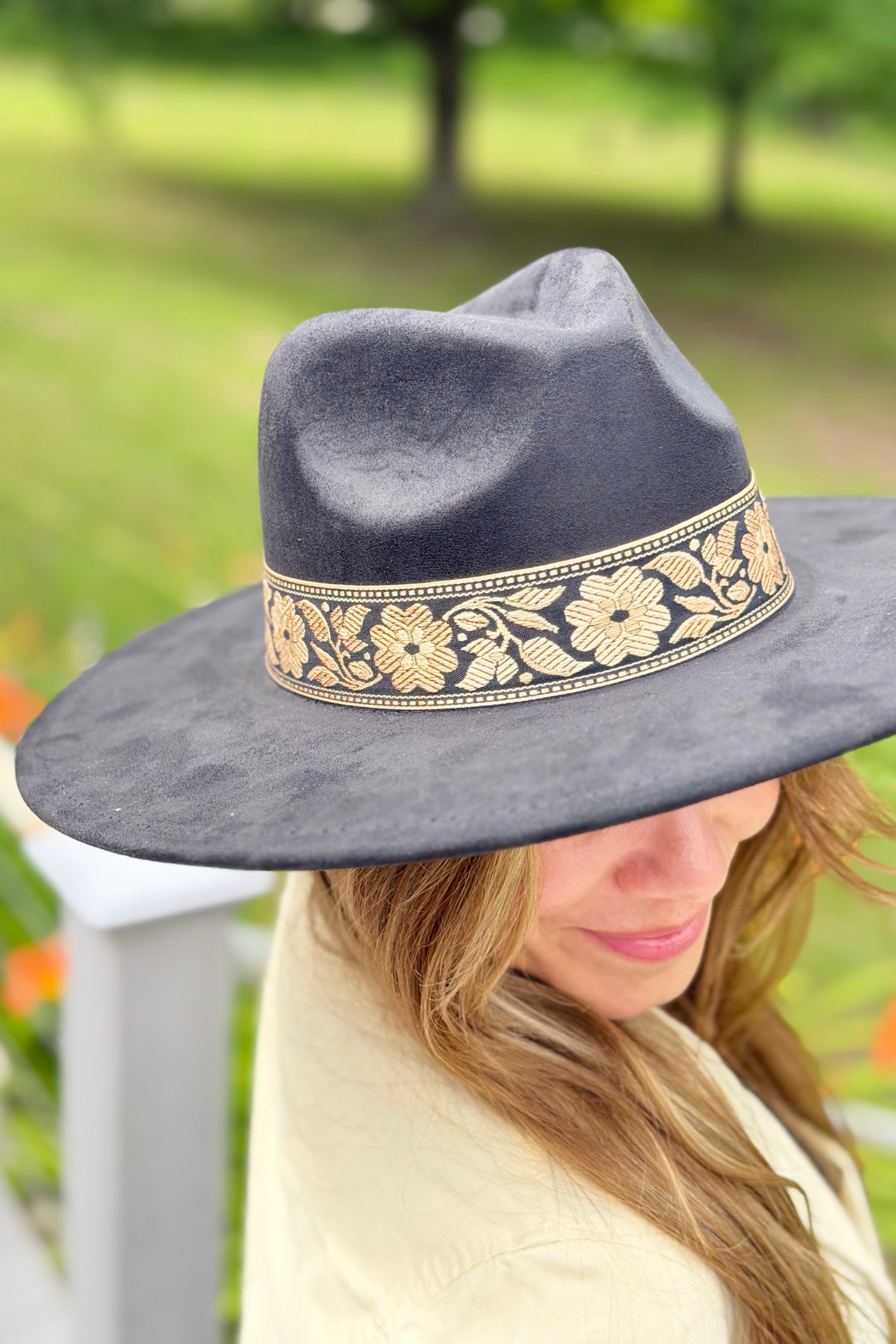Hat With Floral Ribbon Band - Black