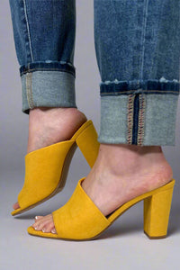 Allea Block Heeled Mules - Mustard