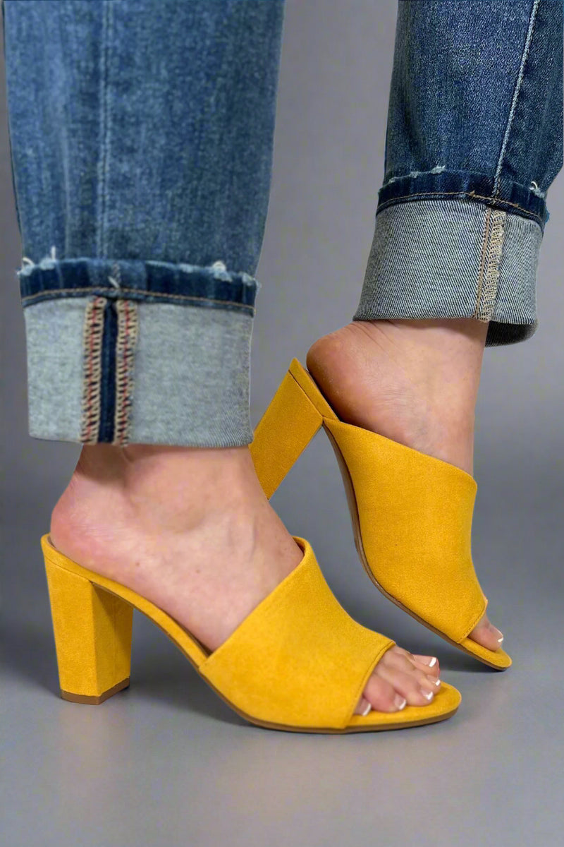 Allea Block Heeled Mules - Mustard