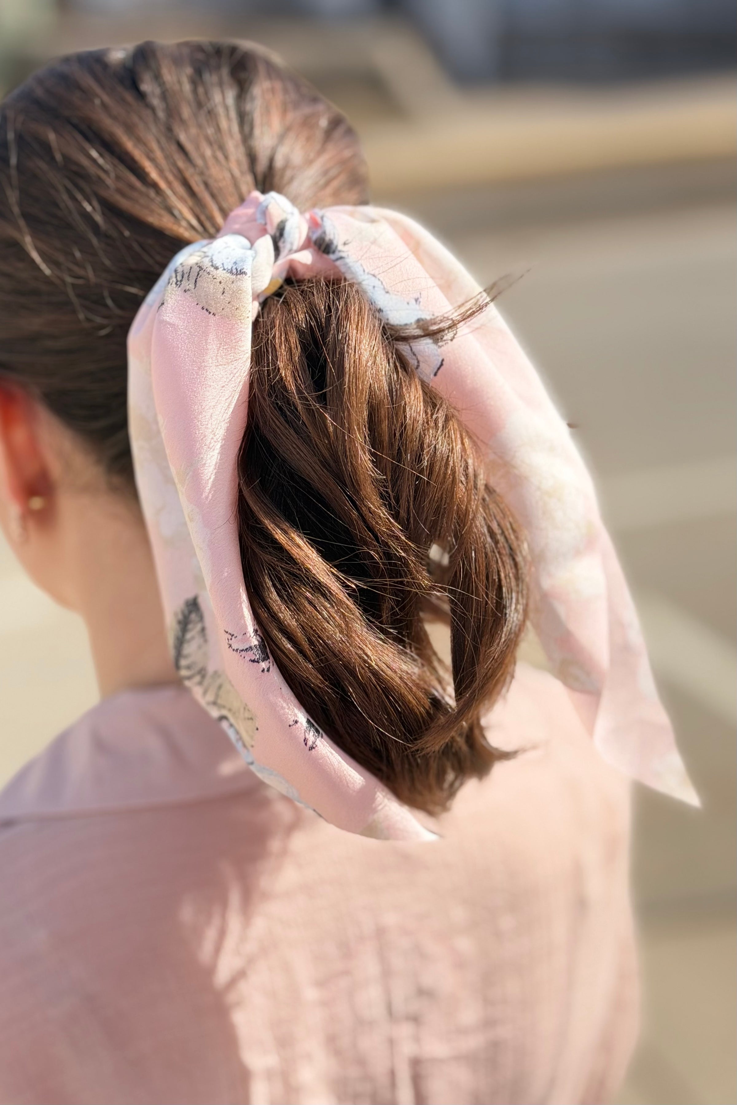 Ponytail Scrunchie With Ribbon - Pink