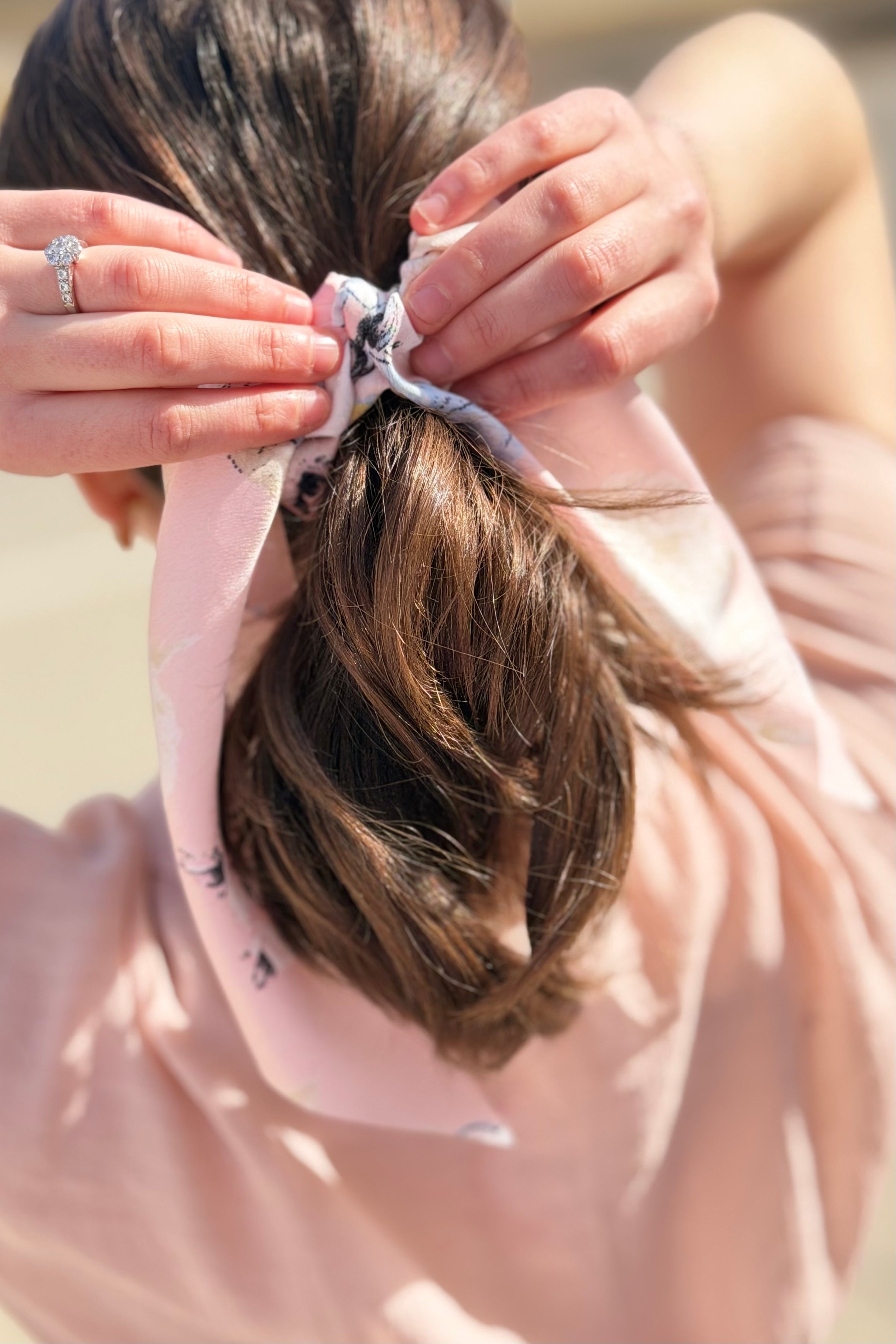 Ponytail Scrunchie With Ribbon - Pink