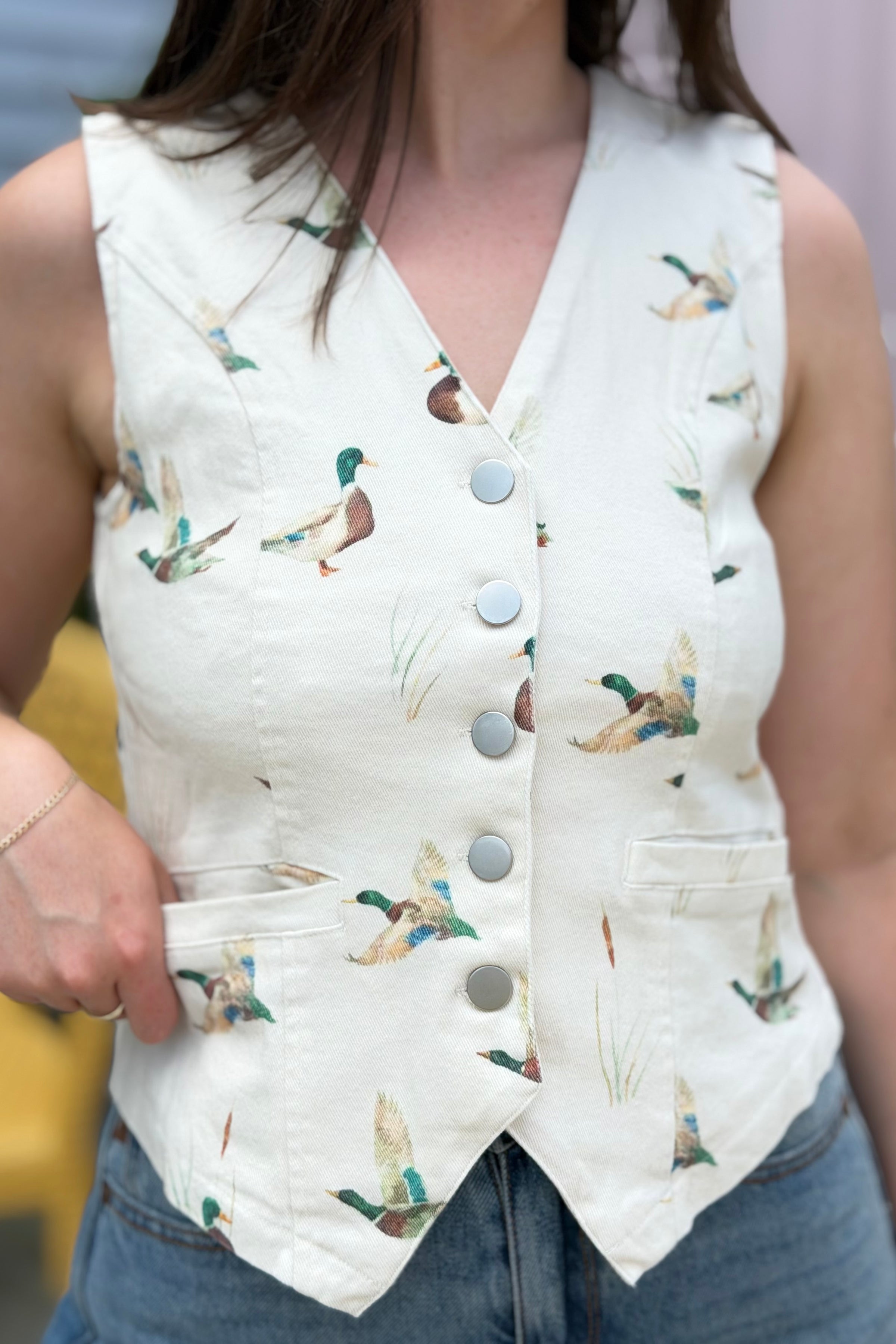 Mallard Cotton Button Down Vest - Ivory