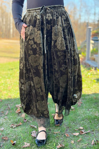 Floral Embossed Velvet Balloon Leg Pants