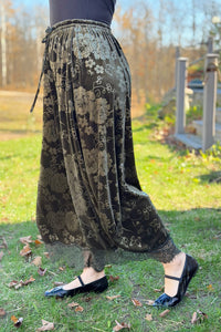 Floral Embossed Velvet Balloon Leg Pants