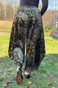 Floral Embossed Velvet Balloon Leg Pants
