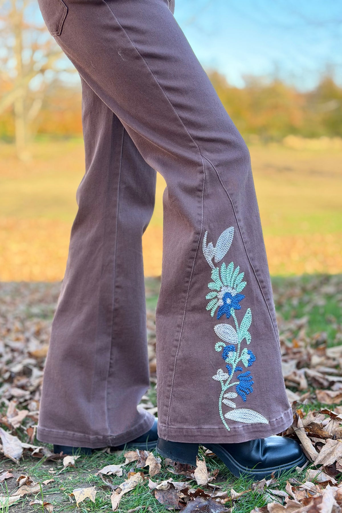 Embroidered Flare Pants - Ash
