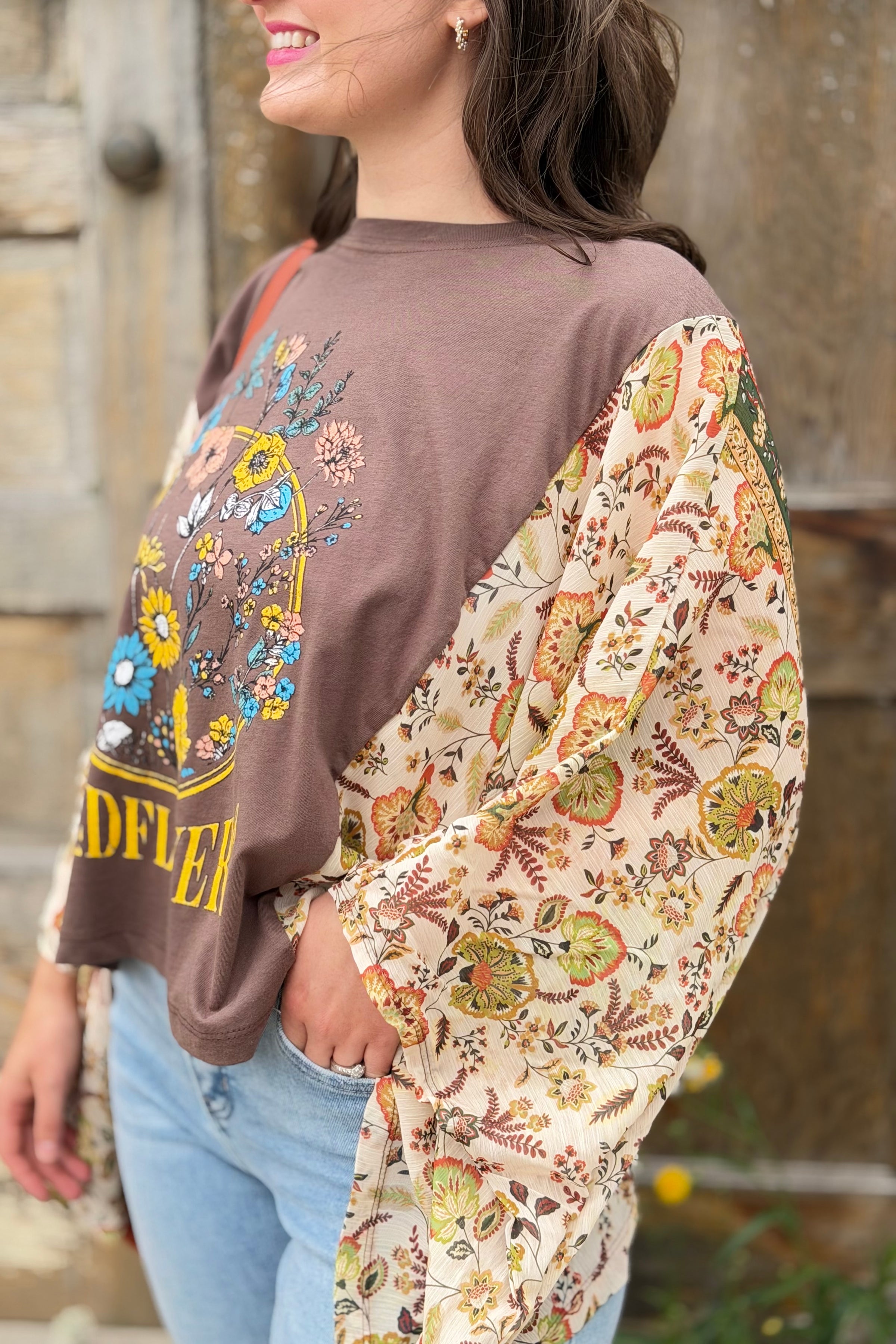 Graphic Boho Top Wildflowers - Brown