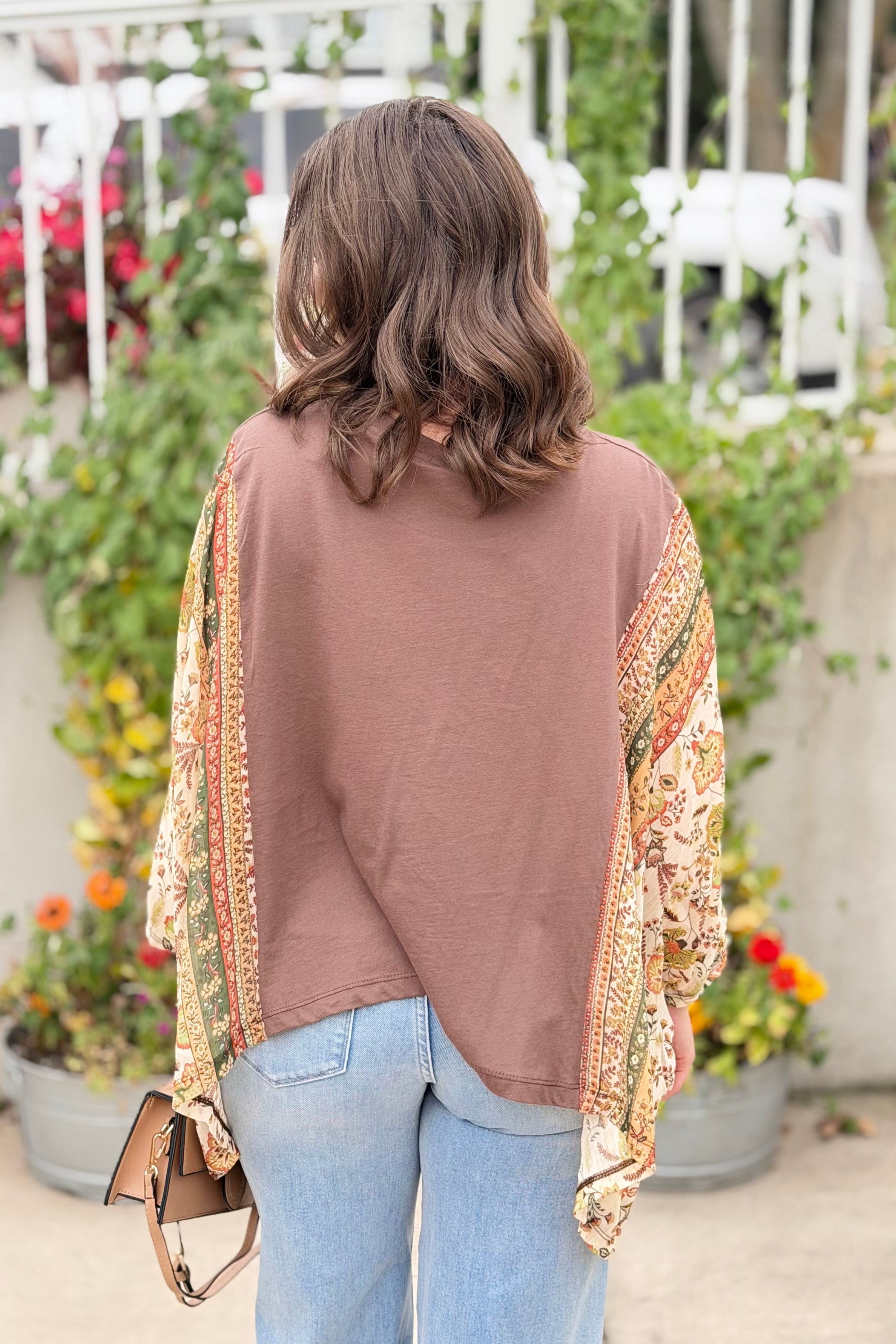 Graphic Boho Top World Tour - Brown