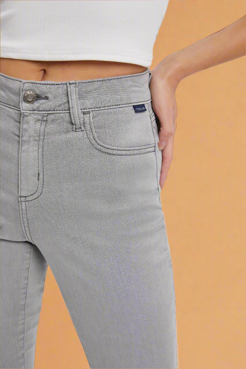 Mid Rise Crop Skinny - Grey