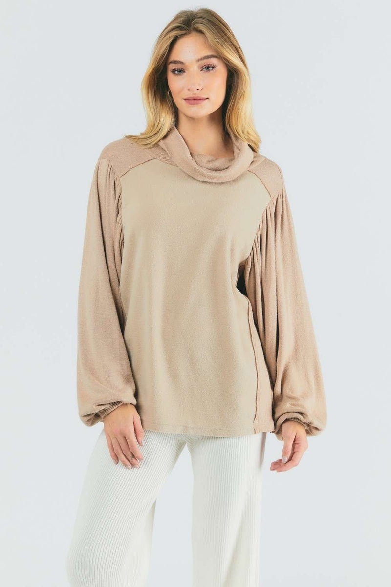 Balloon Sleeve Light Turtle Neck - Beige