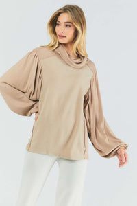 Balloon Sleeve Light Turtle Neck - Beige