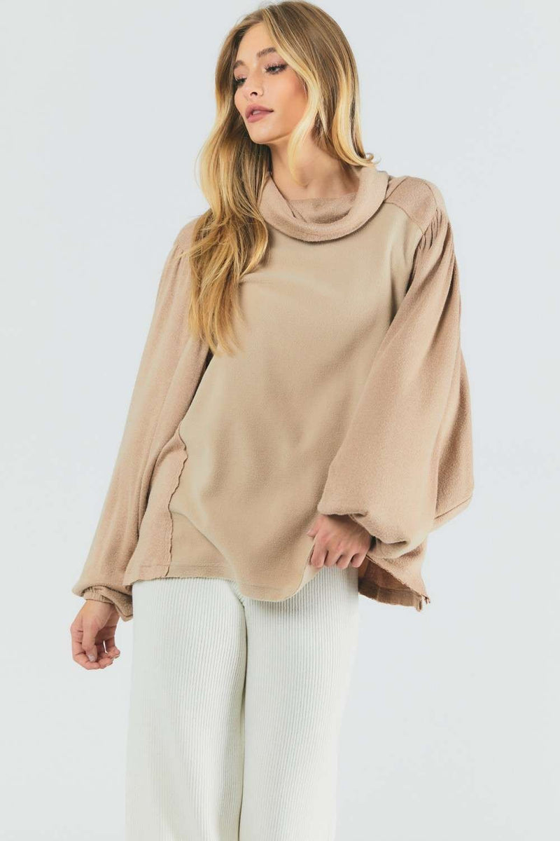 Balloon Sleeve Light Turtle Neck - Beige