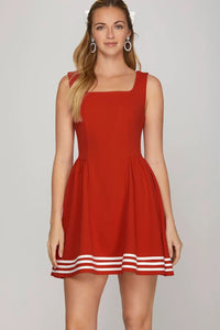 Square Neck Dress With Contrast - Red