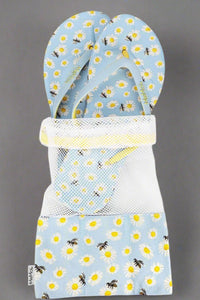 Women's Daisies Flip Flops & Mesh Bag Set