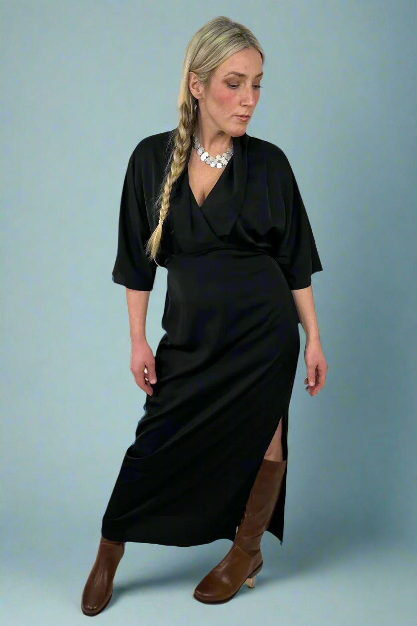 Sleek Short Sleeve Maxi Dress - Black Sleek Short Sleeve Maxi Dress - Black