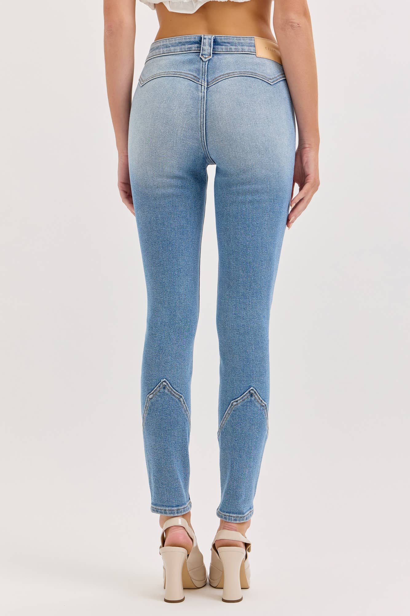 Light Wash Skinny Jean C267