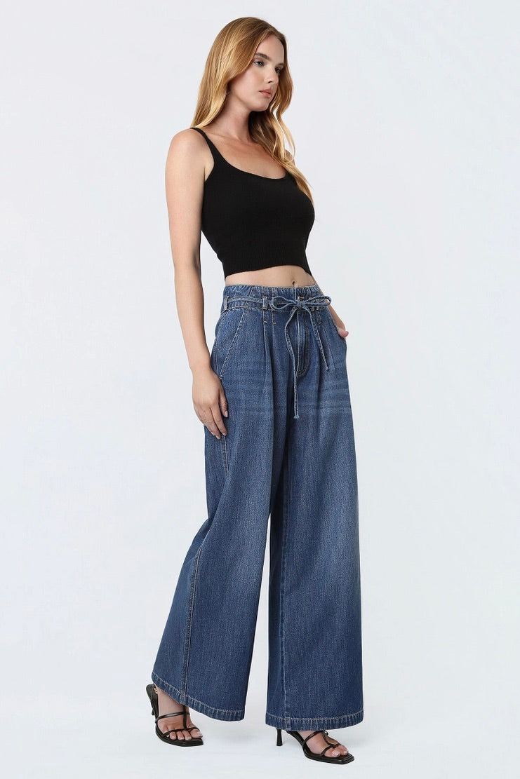 Super High Rise Jeans W Pleats LV2194