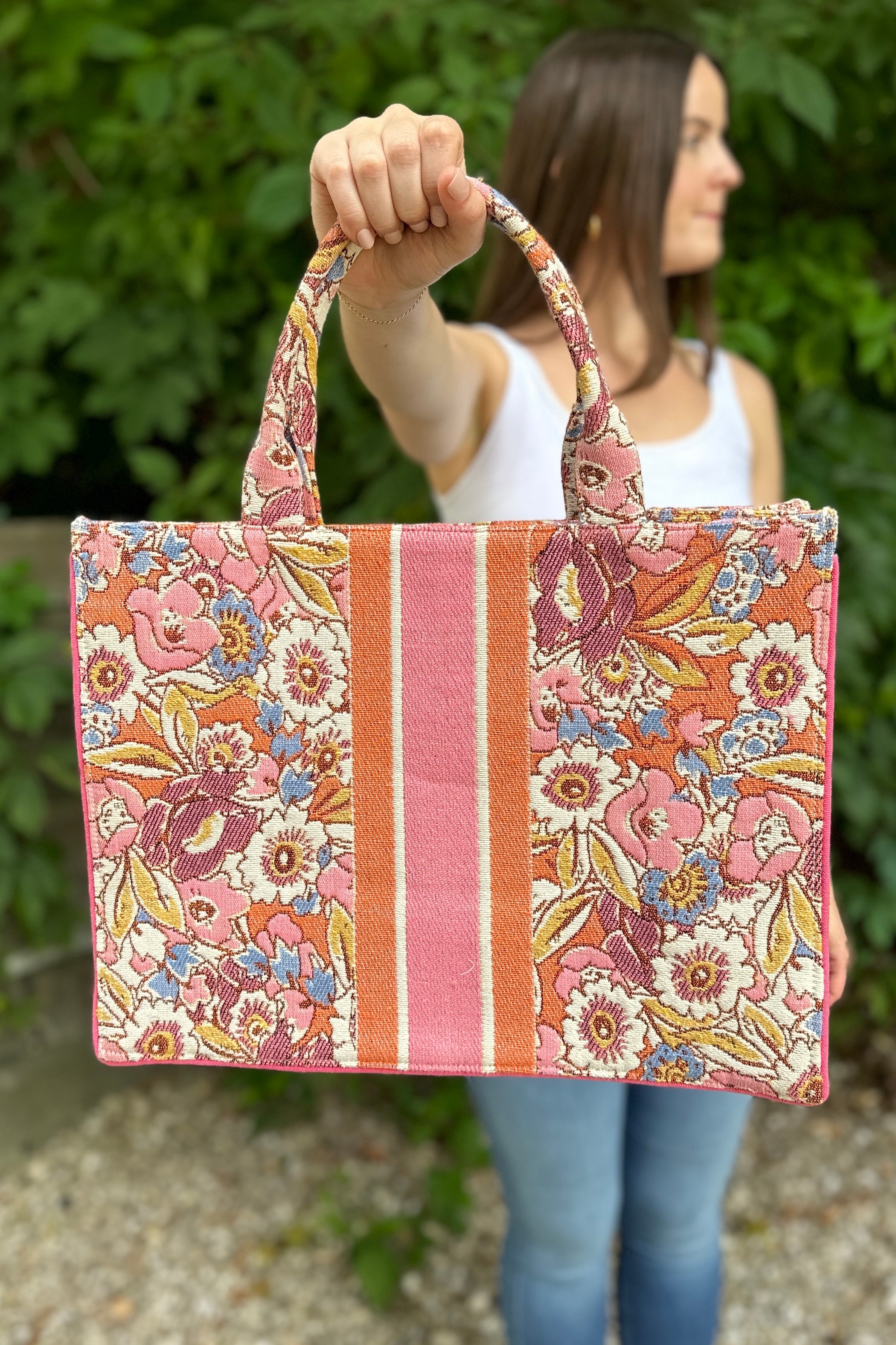 Amazon.com: DIY Knitting Crochet Bags Tulip Woven Handbags with D Shape Bag  Handles, Making Kits DIY Women Backbag Purse for Teen, Girls,  Beginners(Light Pink)