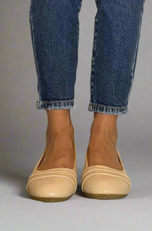 Kiana Flat - Nude