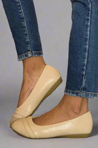 Kiana Flat - Nude